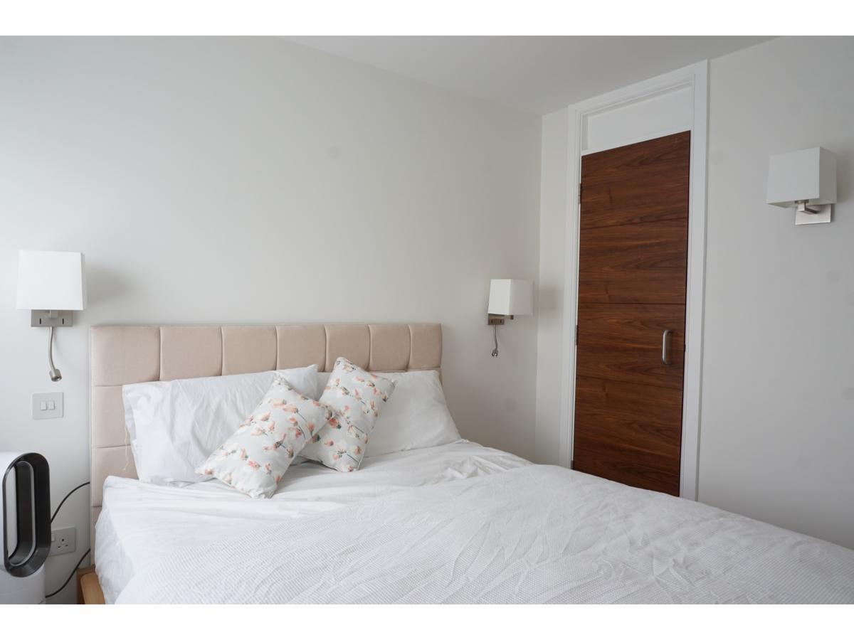 Modern, Spacious 2Br Flat In อ็อกซ์ฟอร์ด ภายนอก รูปภาพ
